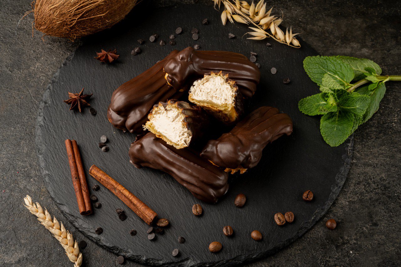 Тістечко Заварне з вершками та ірискою