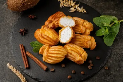 Тістечко Еклер з вершками